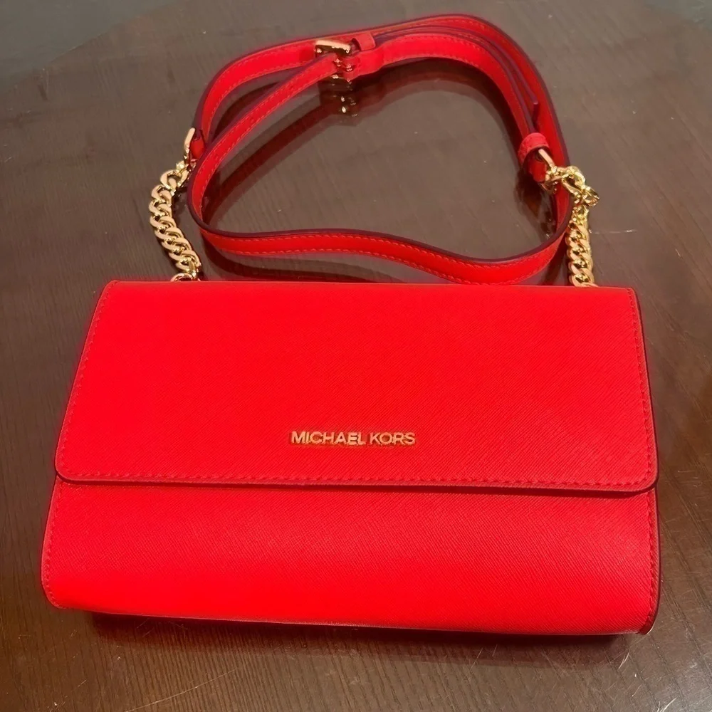 MICHAEL KORS Saffiano Leather 3-in-1 Crossbody. Jet Set Travel bag NWT Coral
